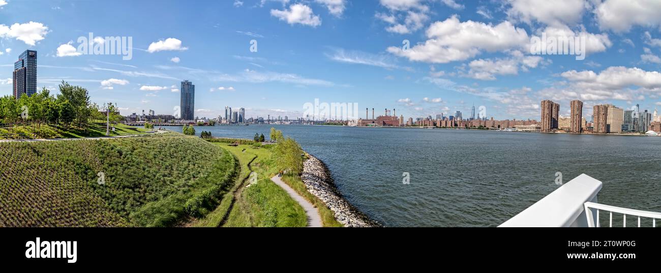 Panoramic view south from Hunters Point South Park, Queens. L to R: Greenpoint, Brooklyn towers, Williamsburg, Lower Manhattan, Midtown. Stock Photo