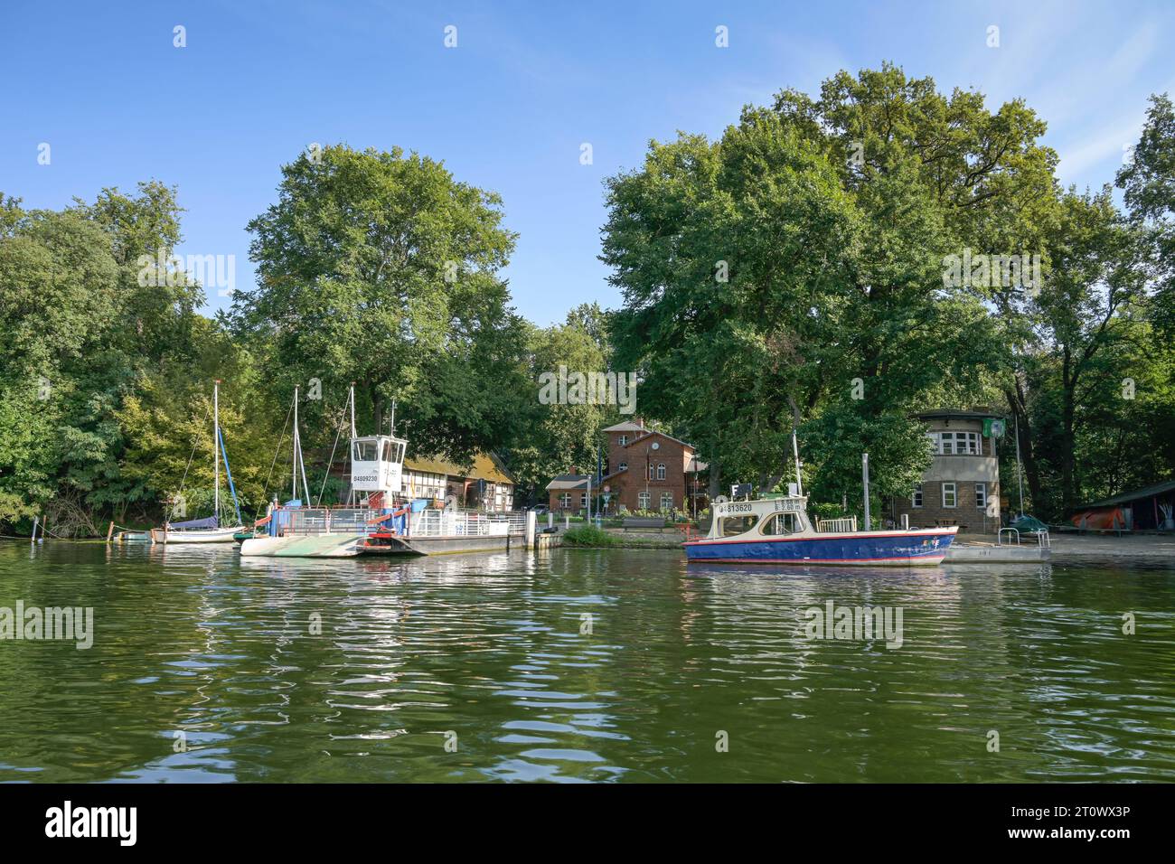 Fähre Insel Scharfenberg, Tegeler See, Tegel, Reinickendorf, Berlin, Deutschland *** Ferry ...