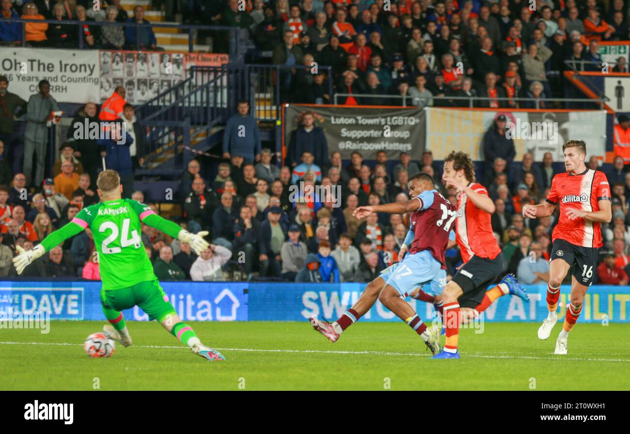 Lyle Foster scores Luton V Burnley at Kennelworth Road Stadium 3 Oct