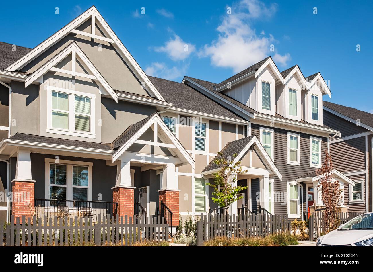 Two story condominium buildings hi-res stock photography and images - Alamy