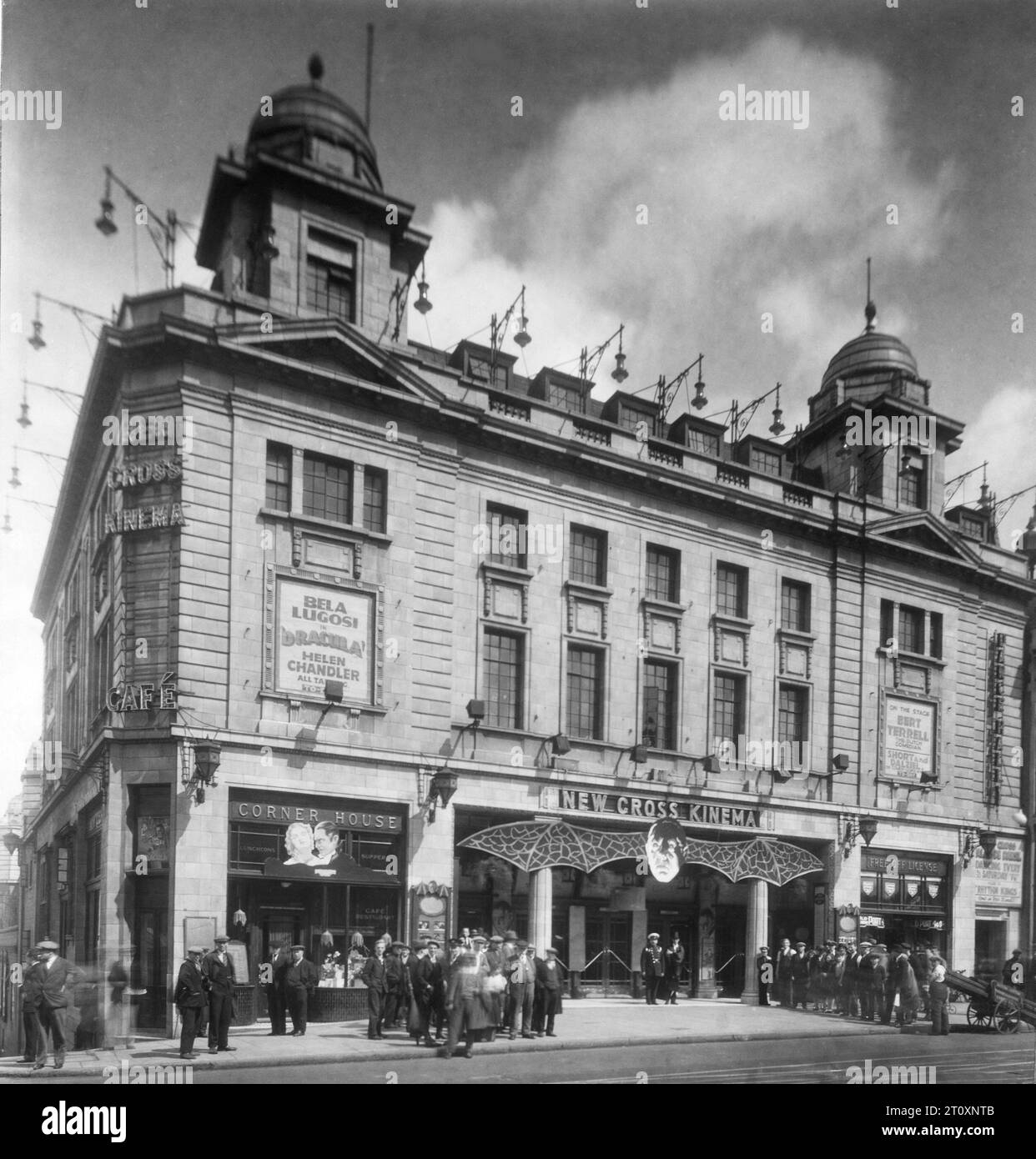 Staff and crowd outside the NEW CROSS KINEMA in South East London in 1931 where DRACULA starring BELA LUGOSI is showing. Director TOD BROWNING  Novel BRAM STOKER  Cinematographer KARL FREUND Universal Pictures Stock Photo