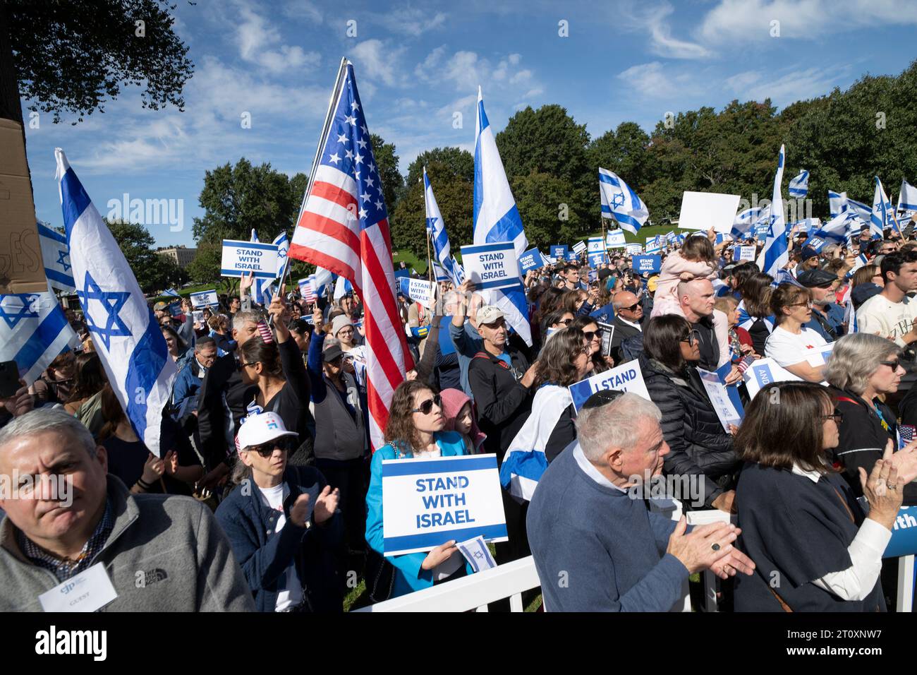 Boston, Massachusetts, USA  October 9, 2023 People rallying in support of Israel on the Boston Common after the Hamas attack on Israel.  The rally sponsored by Combined Jewish Philanthropies . The crowd of about 1000 was addressed by religious leaders and politicians including Senator Elizabeth Warren and Senator Ed Markey and Massachusetts Governor Maura Healey. Credit: Rick Friedman/Alamy Live News Stock Photo