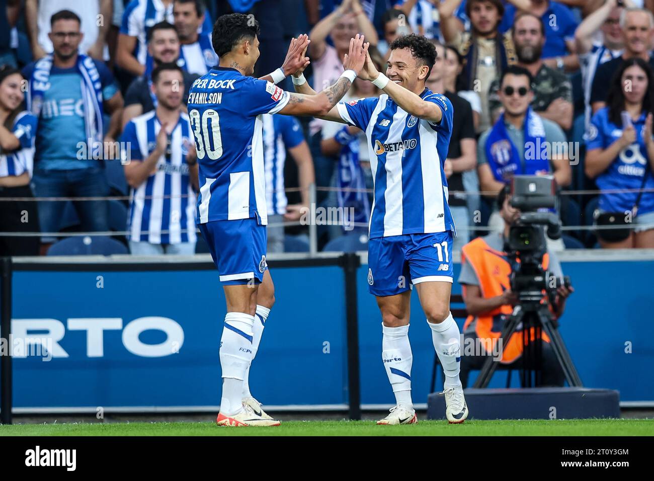 FC Porto win Portuguese championship for the 5th time in a row