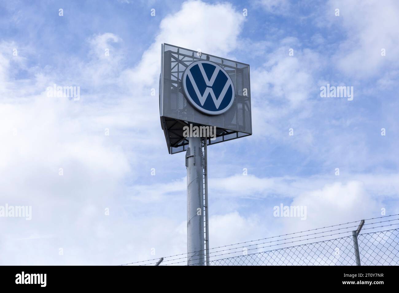 Palmela, Portugal - 17.09.2023: Volkswagen logo sign in Autoeuropa Volkswagen factory building in Palmela, Portugal Stock Photo