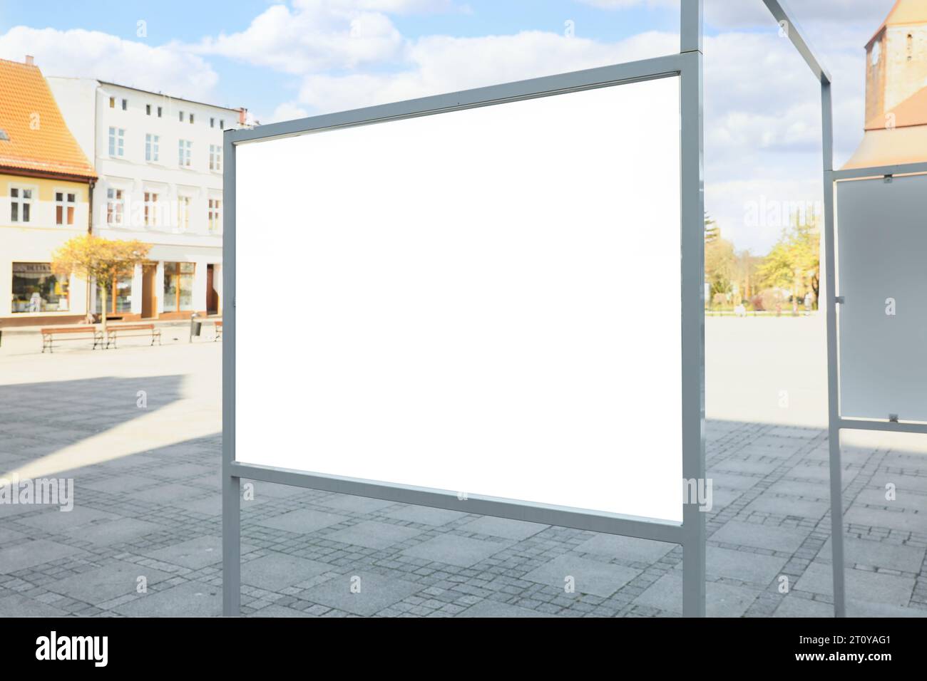 Empty signboard in city. Mock-up for design Stock Photo - Alamy