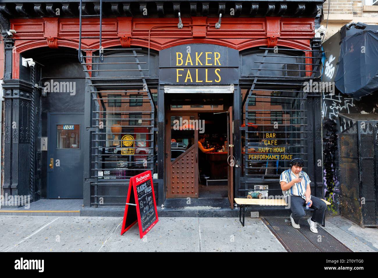 Knitting Factory at Baker Falls, 101 Avenue A, New York, NYC storefront of a live music venue in Manhattan's East Village neighborhood. Stock Photo