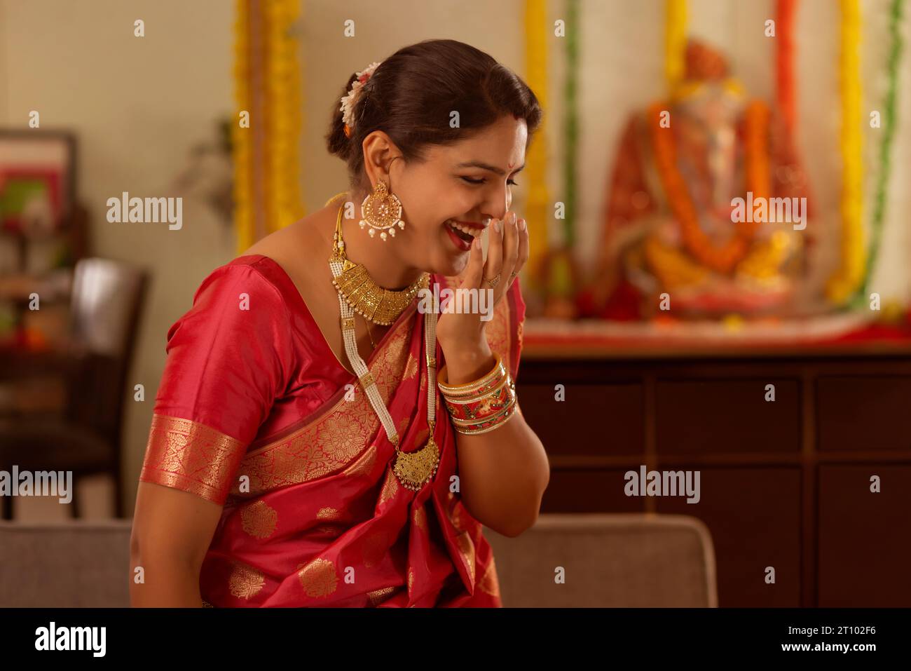Traditional dress maharashtra hi-res stock photography and images - Alamy