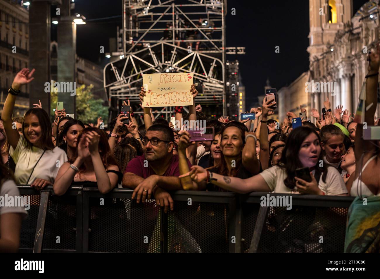 Fotografías del concierto de Dani Fernández en el marco de las Fiestas del Pilar 2023 de Zaragoza, tras pregón de las fiestas, en la Plaza del Pilar Stock Photo