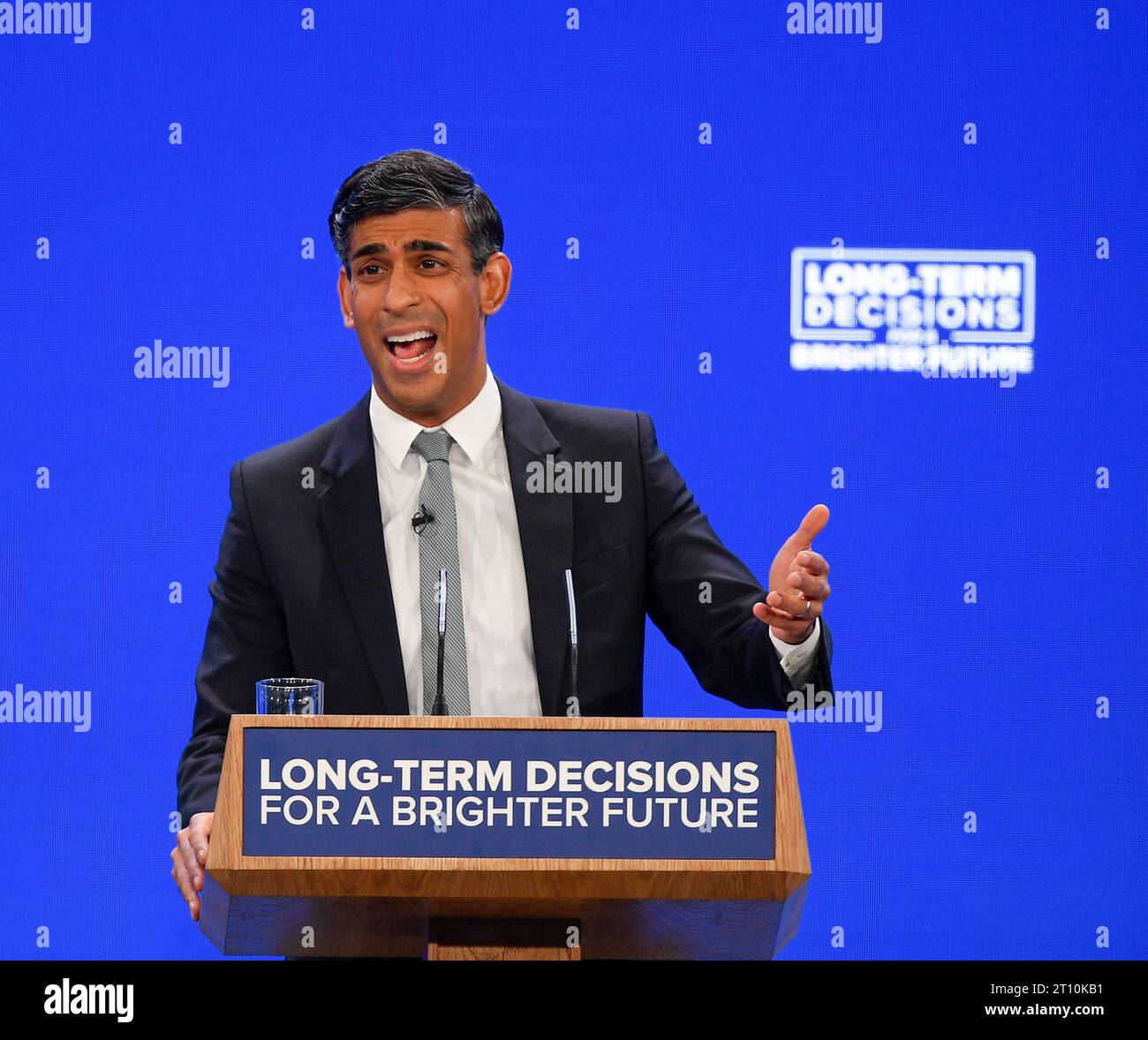 Prime Minister Rishi Sunak was introduced by his wife Akshata Murthy before he delivered the leaders speech at the Conservative Party Conference in Manchester on 4th October 2023. Stock Photo