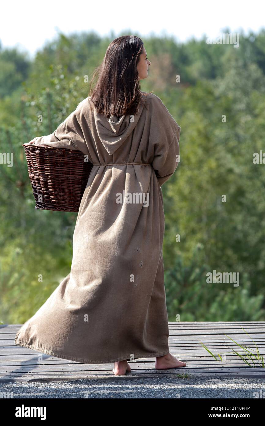 Woman in a dress from back hi res stock photography and images Page 3 Alamy