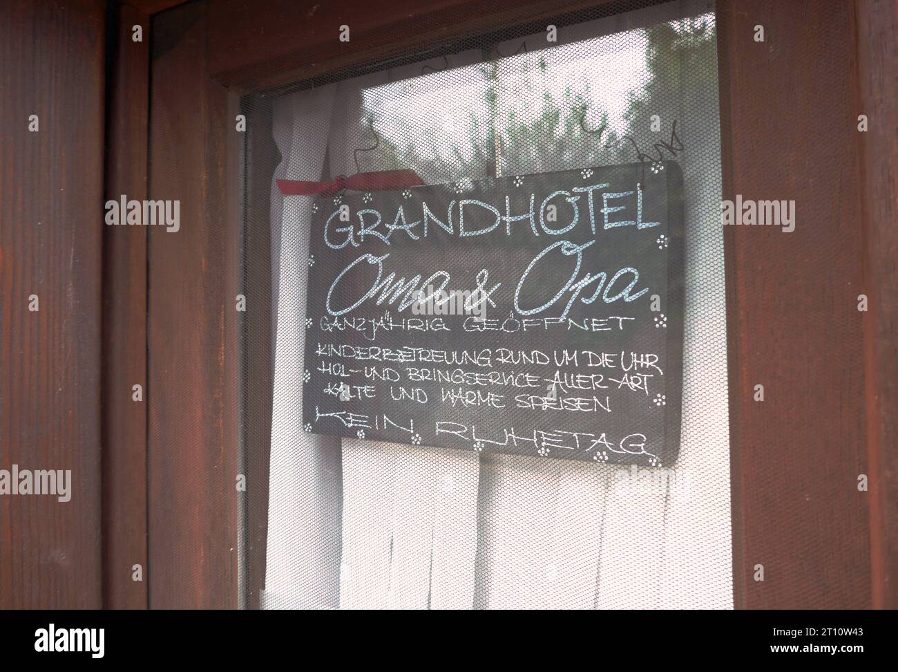 Kinderbetreuung hotel hi-res stock photography and images - Alamy