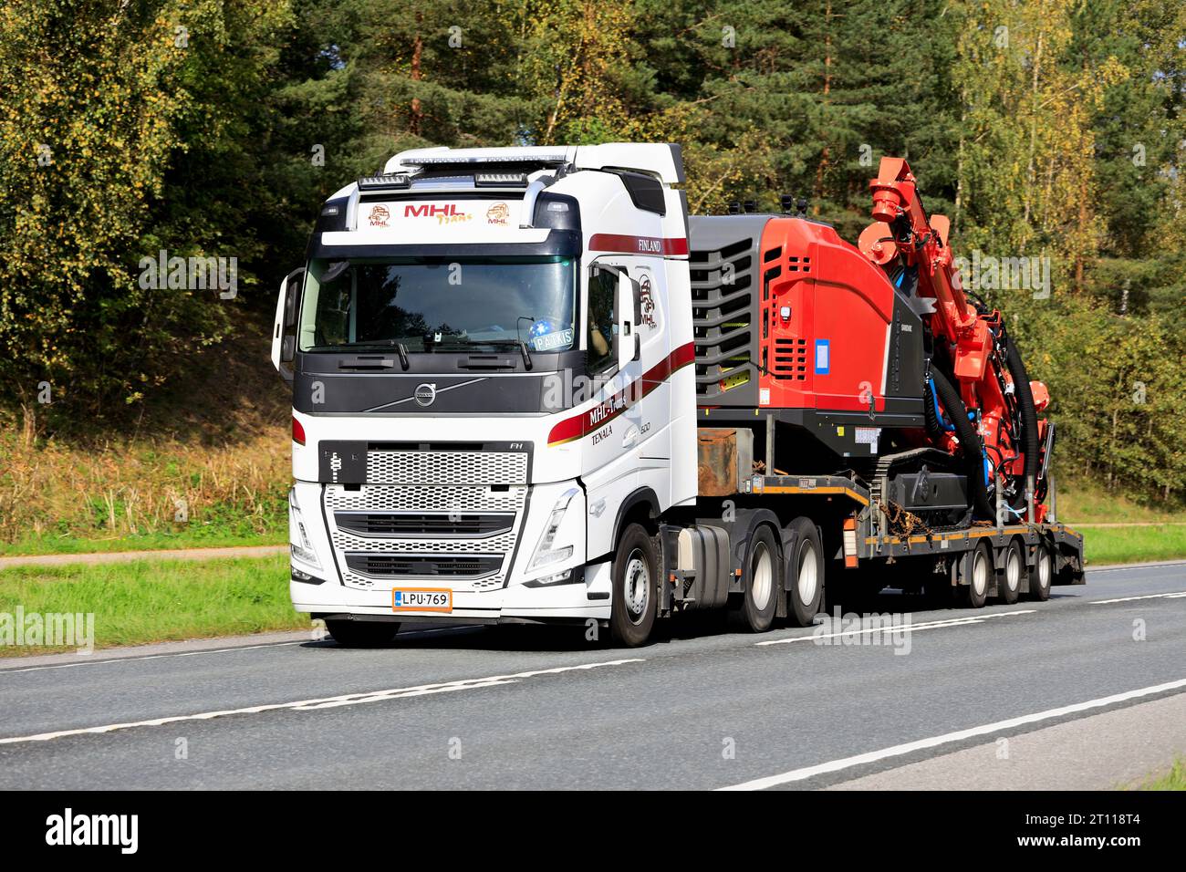 Trailer transports hi-res stock photography and images - Page 14 - Alamy