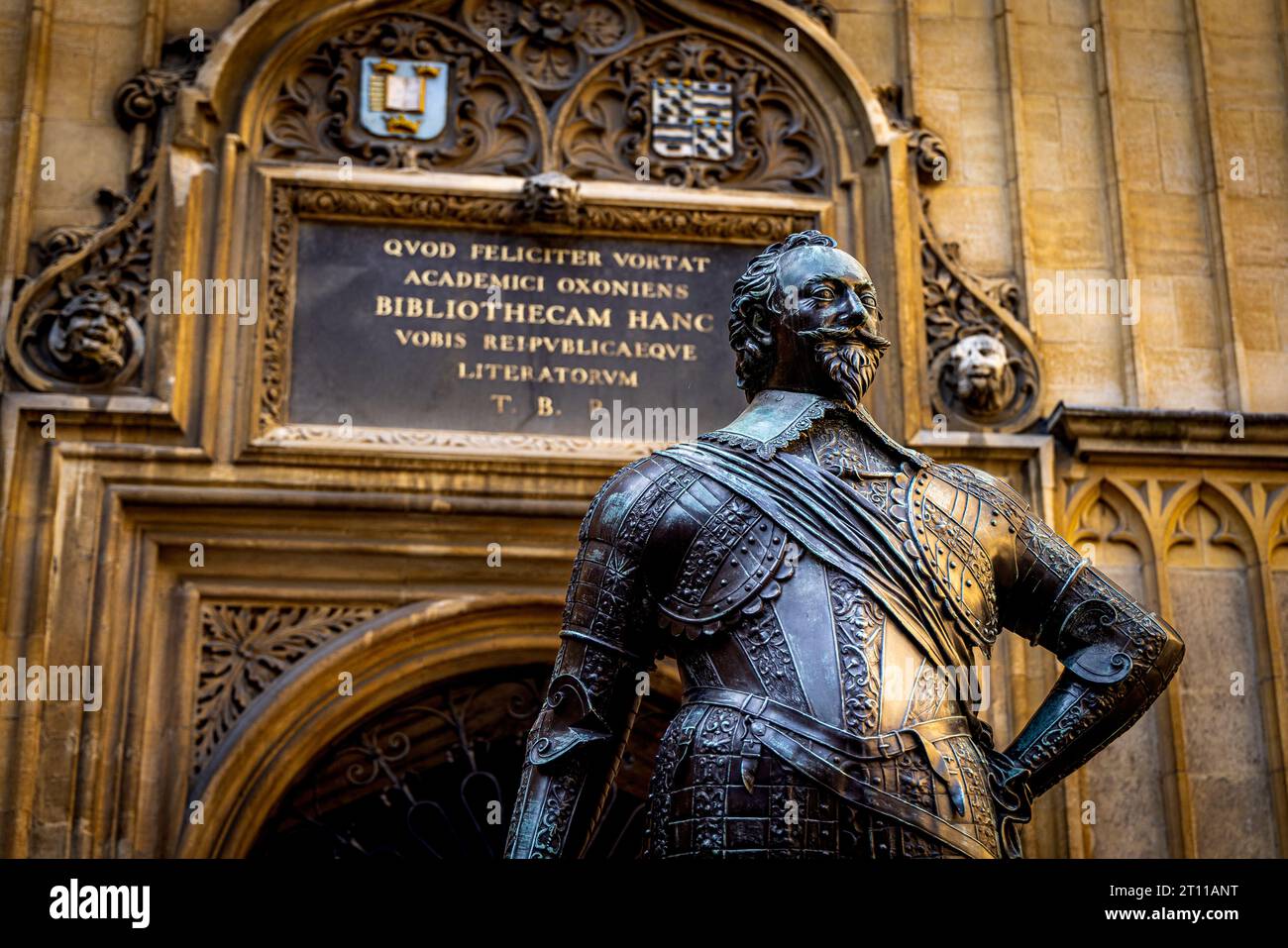 Bronze statue of William Herbert, Earl of Pembroke, Bodleian Library