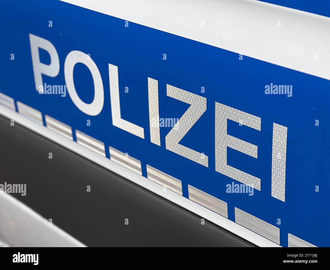 Aufschrift Polizei Streifenwagen Polizeiauto *** Inscription Police 