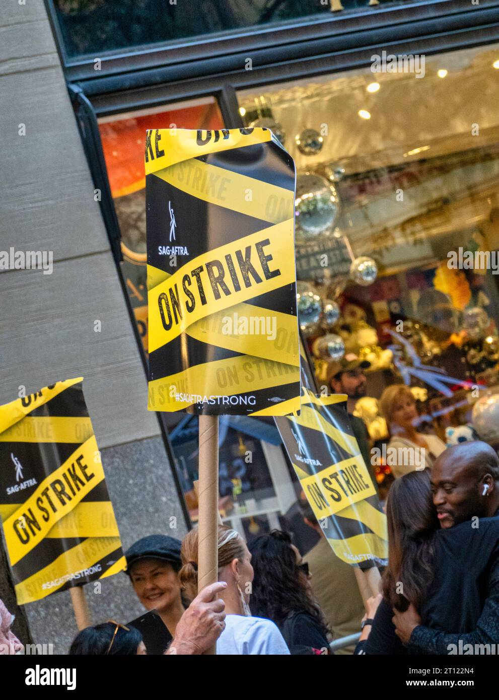 SAG and AFTRA picket line in Rockefeller Center drew large crowds on the picket  line, 1 October 2023, New York City, USA Stock Photo