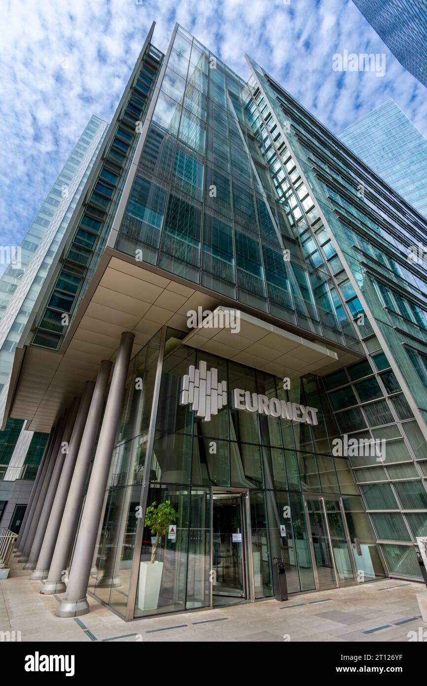 Euronext paris hi-res stock photography and images - Alamy