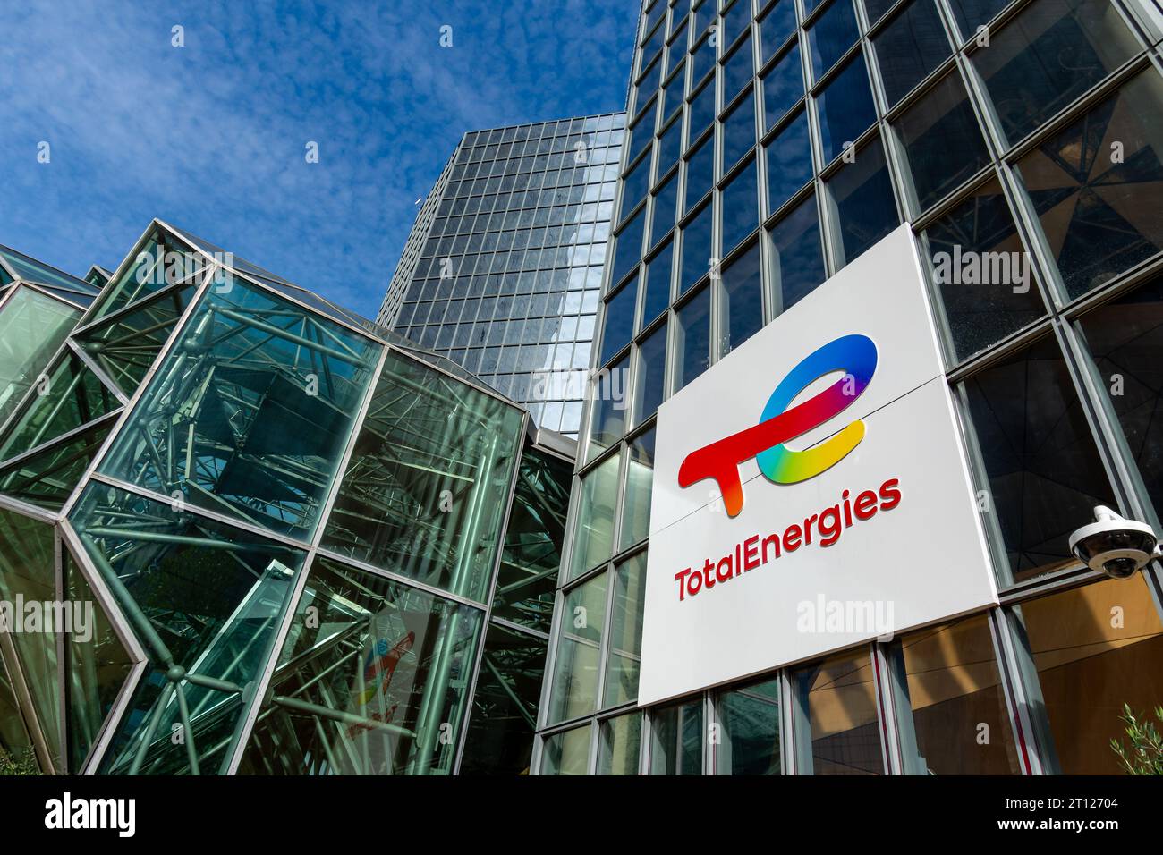 Totalenergies logo hi-res stock photography and images - Alamy
