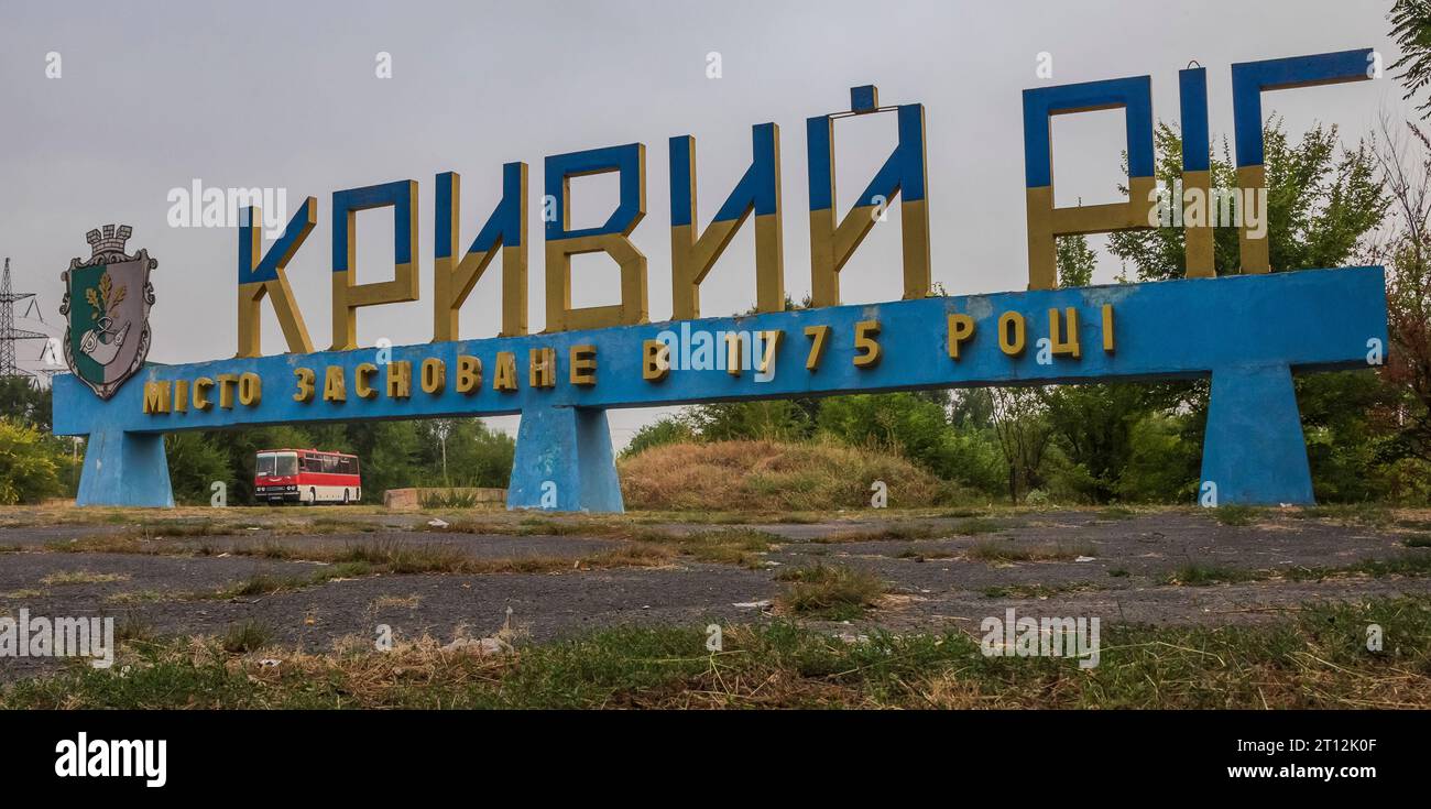 25.08.2021. Ukraine, border of Kryvyi Rih (which is clearly underlined) is passed by Ikarus 256 with gas workers. Stock Photo