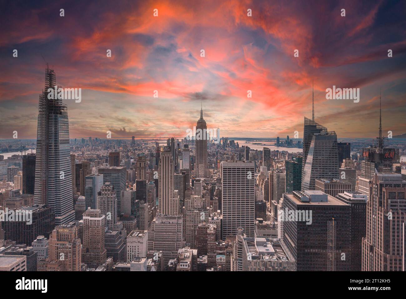 New york city beautiful sunset hi-res stock photography and images - Alamy