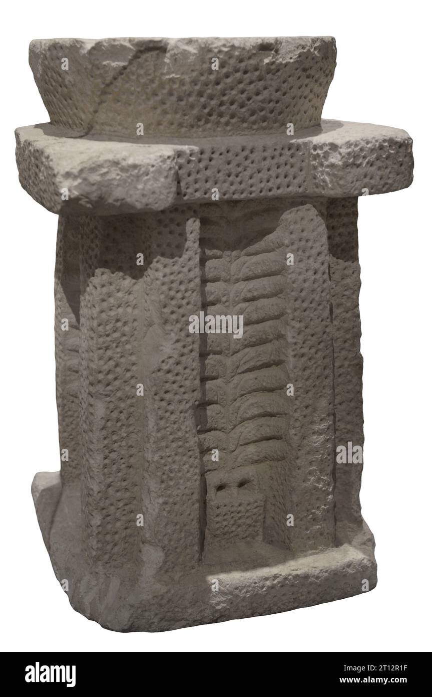 Stone altar. From Hagar Qim, Malta. Temple Period (3600 BC to 2500 BC). National Museum of Archaeology. Valletta. Malta. Stock Photo