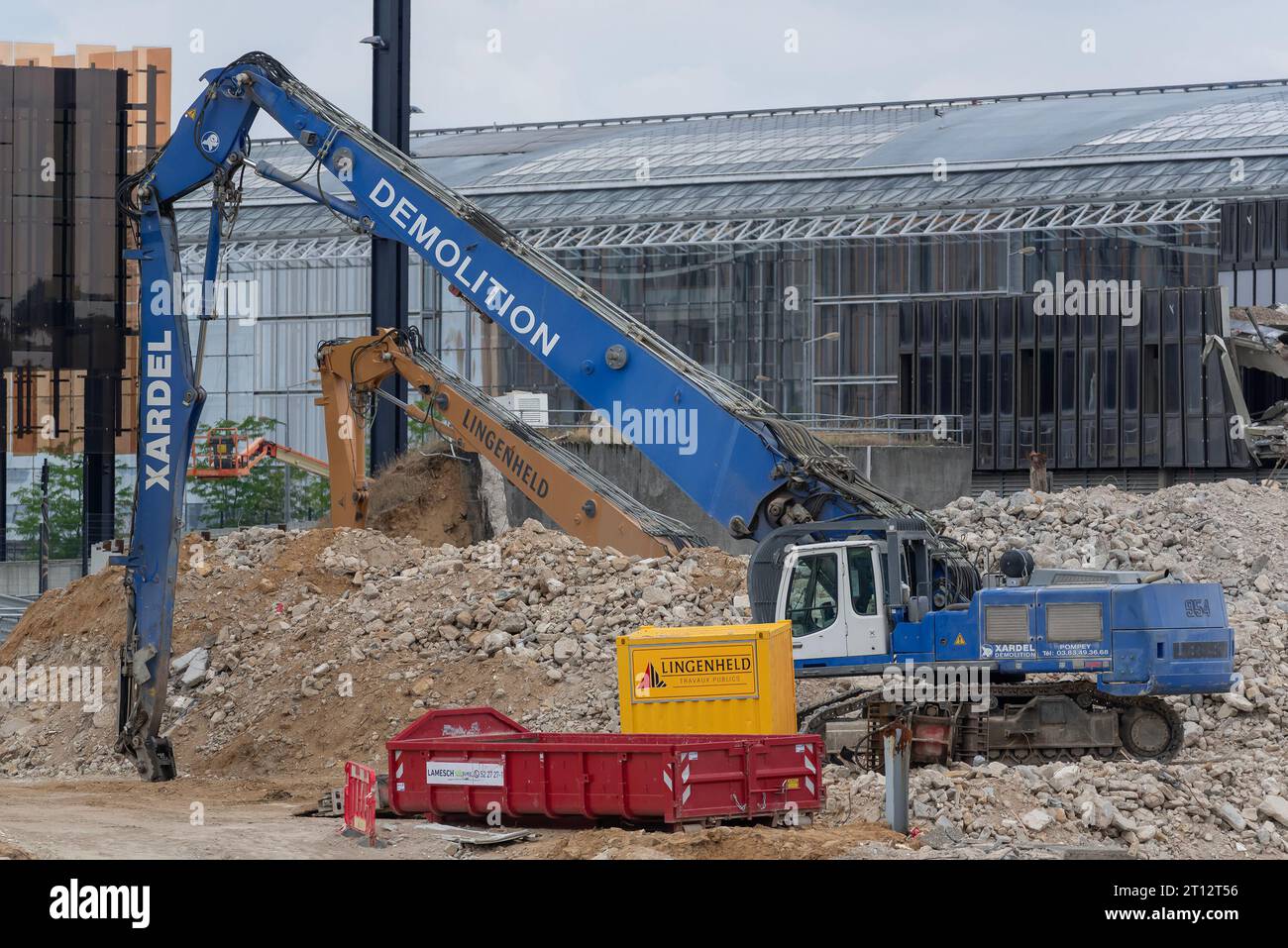 Liebherr 954 hi-res stock photography and images - Alamy