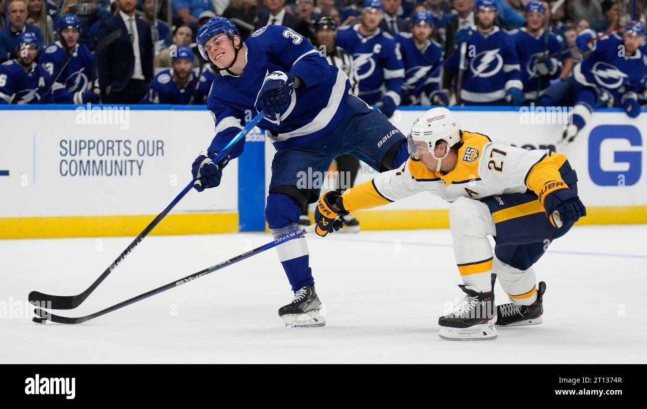 Tampa Bay Lightning right wing Waltteri Merela (39) gets his shot