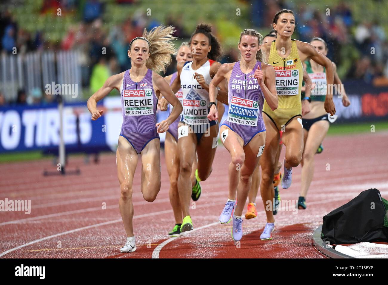 Keely Hodkinson, Jemma Reekie (Great Britain), Christina Hering (Germany), Renelle Lamote (France). 800m. European Championships Munich 2022 Stock Photo