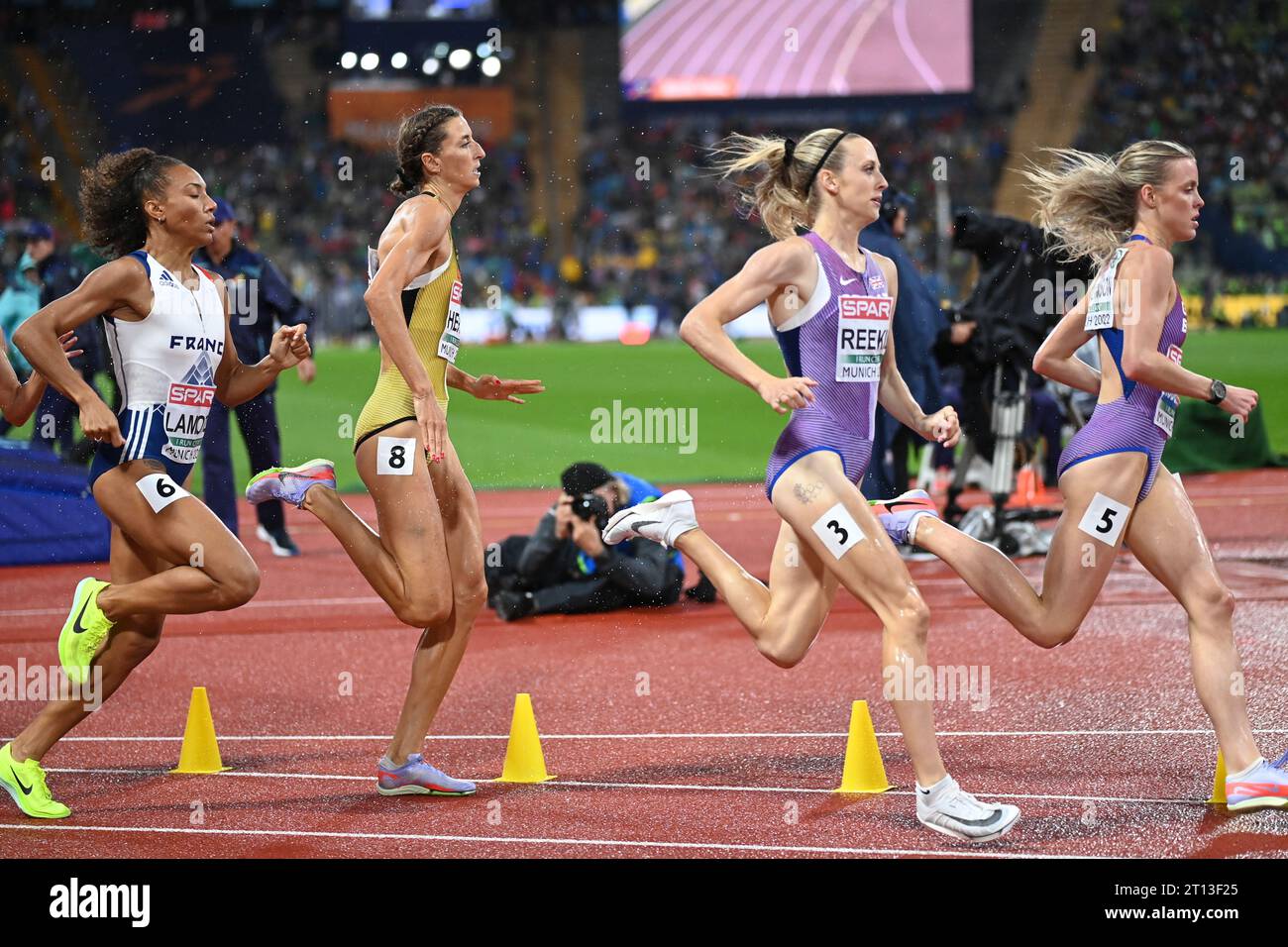 Keely Hodkinson, Jemma Reekie (Great Britain), Christina Hering (Germany), Renelle Lamote (France). 800m. European Championships Munich 2022 Stock Photo