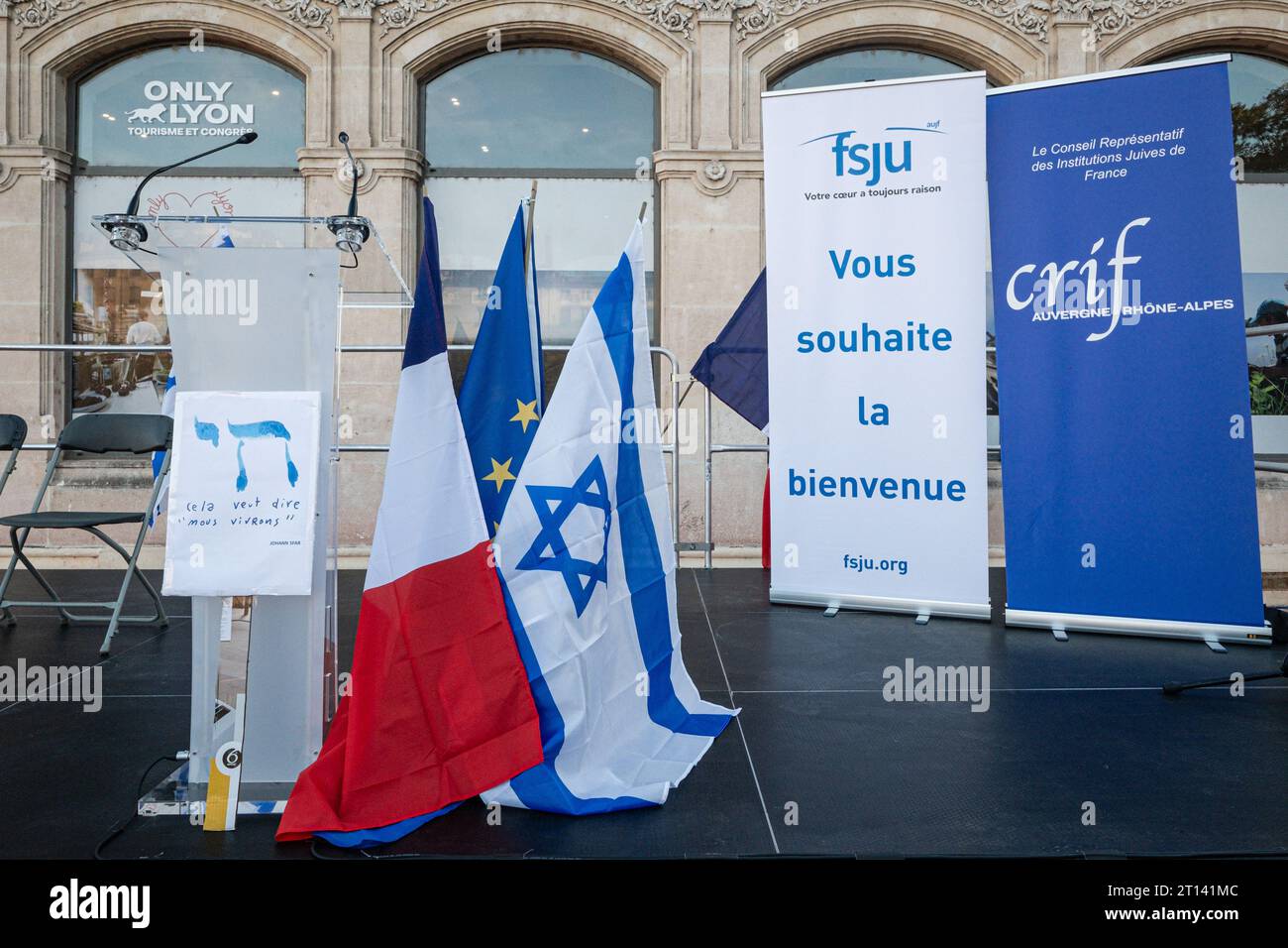 France, Lyon, 2023-10-10. Rally for Israel in Place Bellecour. Stock Photo