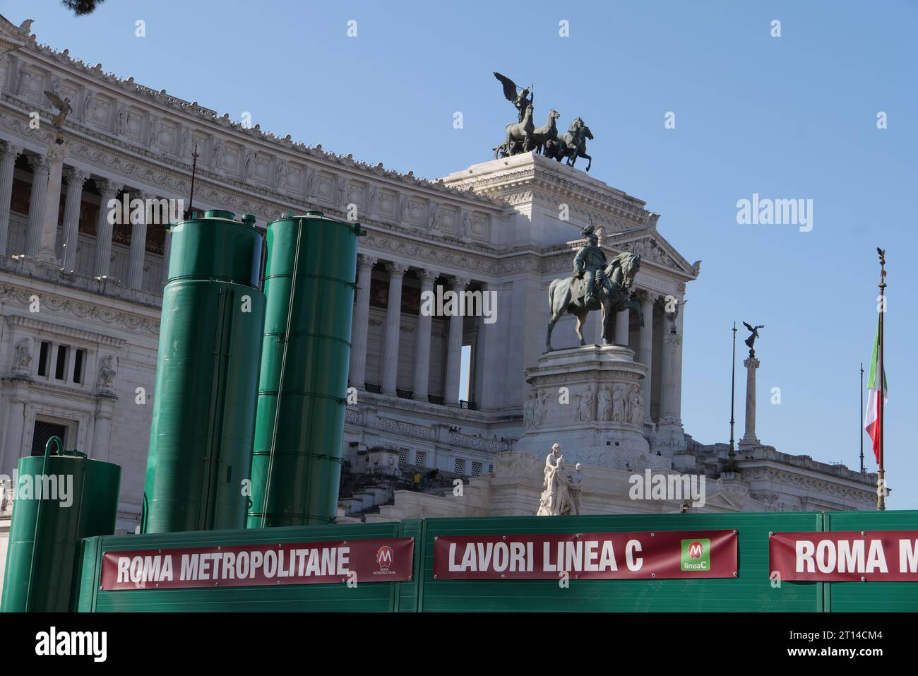 SIGN OF METRO LINE C.URBAN WORKS FOR THE CONSTRUCTION OF THE PIAZZA VENEZIA STATION OF THE UNDERGROUND LINE C Stock Photo