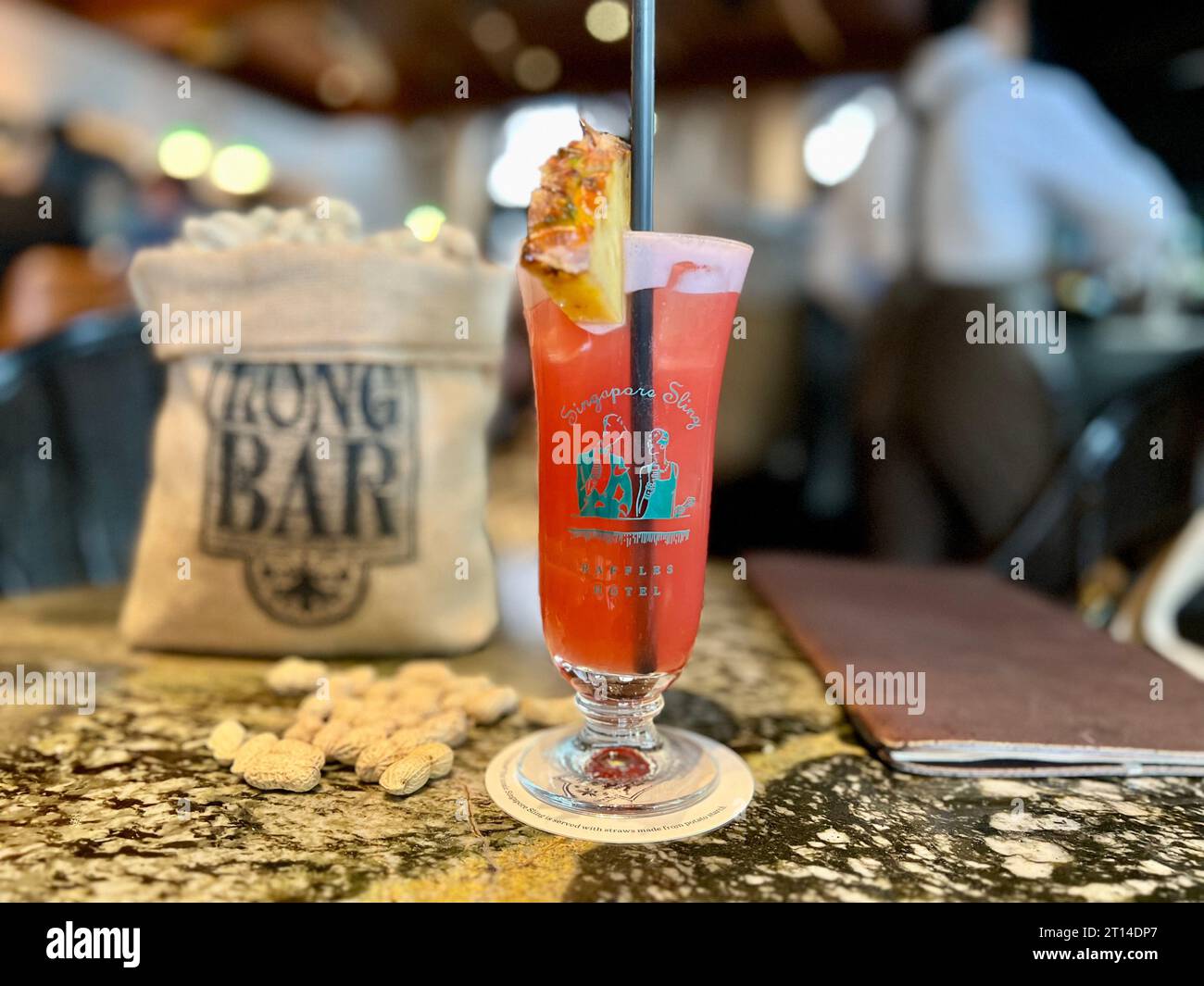 Singapur, Singapore. 03rd Oct, 2023. An original Singapore Sling stands