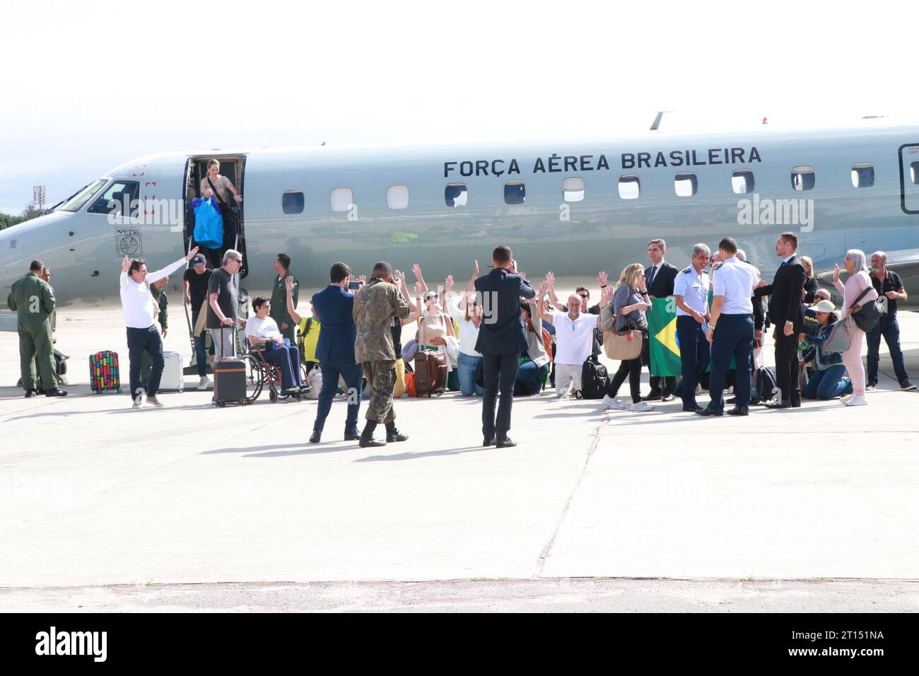 Rio de Janeiro, Rio de Janeiro, Brasil. 11th Oct, 2023. Rio de Janeiro (RJ), 10/11/2023 - ARRIVAL/BRAZILIANS/REPATRIATES/WAR/ISRAEL/GALEAO/RJ - The first KC-30 aircraft, from the Brazilian Air Force (FAB), carrying 211 repatriates from Israel, lands at the Brasilia Air Base (BABR), at 4am this Wednesday (11/10). The mission is part of the Federal Government's Operation Returning in Peace, which works to remove Brazilians from the area of conflict between Israel and Palestine. Passengers bound for Rio de Janeiro (RJ) are transported on two FAB aircraft, a KC-390 Millennium and C-99, to the CA Stock Photo
