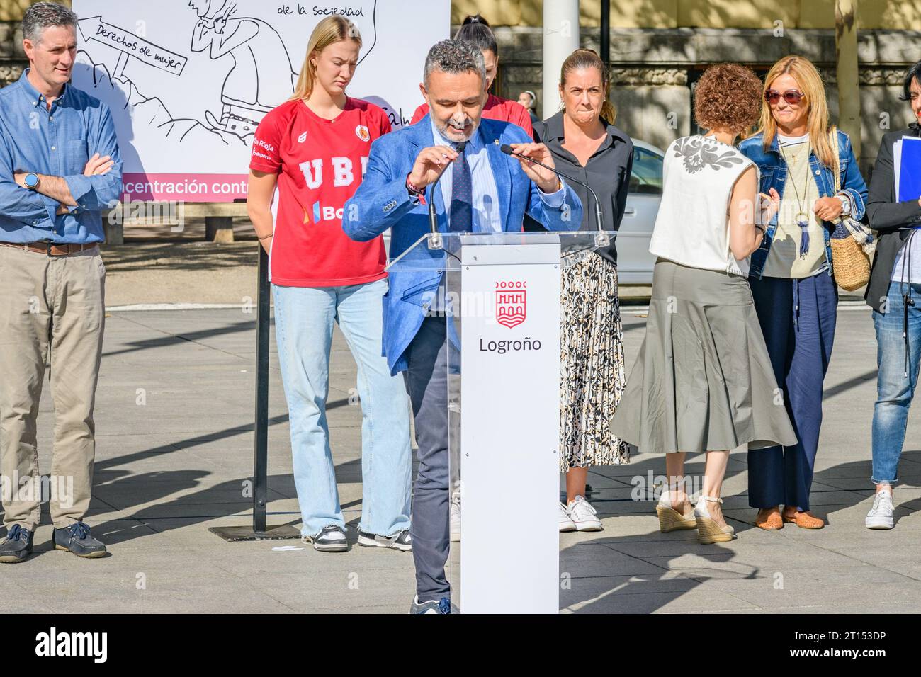 Logroño, La Rioja, Spain - October 11, 2023 - Photo rally in memory of the women killed by male violence with Mayor Conrado Escobar and t local women Stock Photo