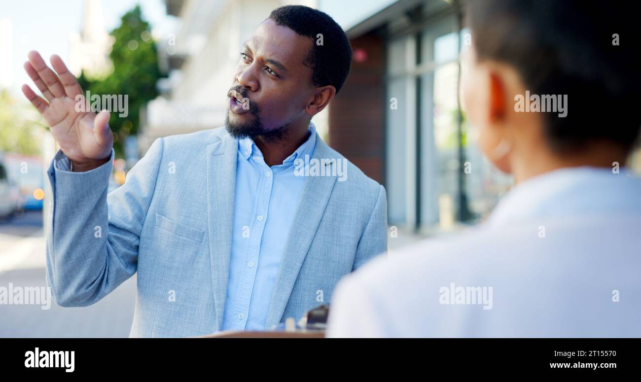 Meeting thinking african woman hi-res stock photography and images - Alamy