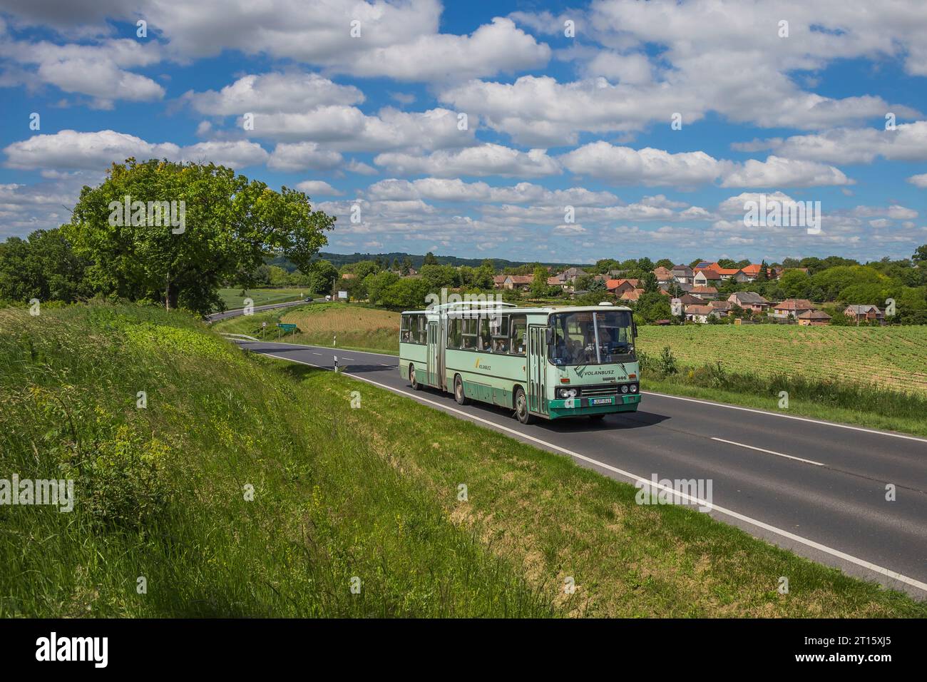 Ikarus 280 BRS-301 in Kaposvar 9.11.2010 0873, Kaposvar in …