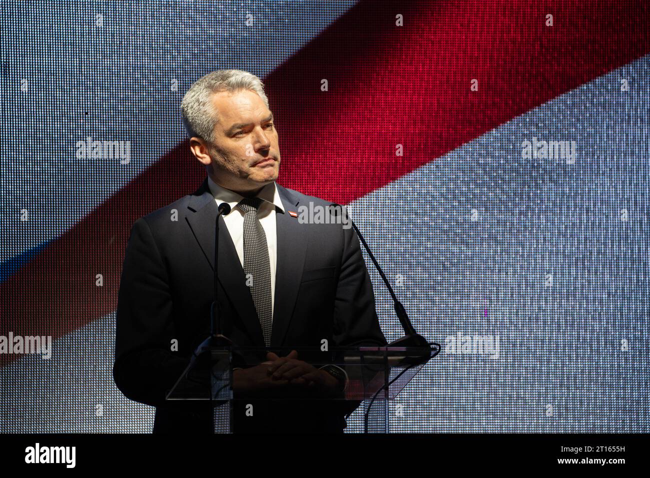 Vienna, Austria. 11 October 2023. Rally „Gedenkveranstaltung #standwithisrael“ from the Jewish community in Vienna to condemn the attacks by Hamas on Israel, the innocent slaughter and kidnapping of civilians, chancellor Karl Nehammer speaking ©Andreas Stroh / Alamy Live News Stock Photo