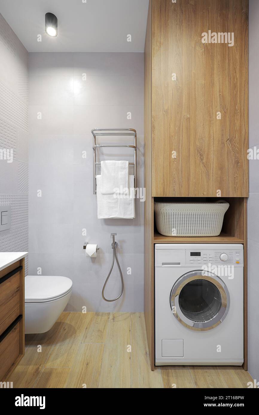 White toilet bowl in a modern bathroom interior Stock Photo - Alamy