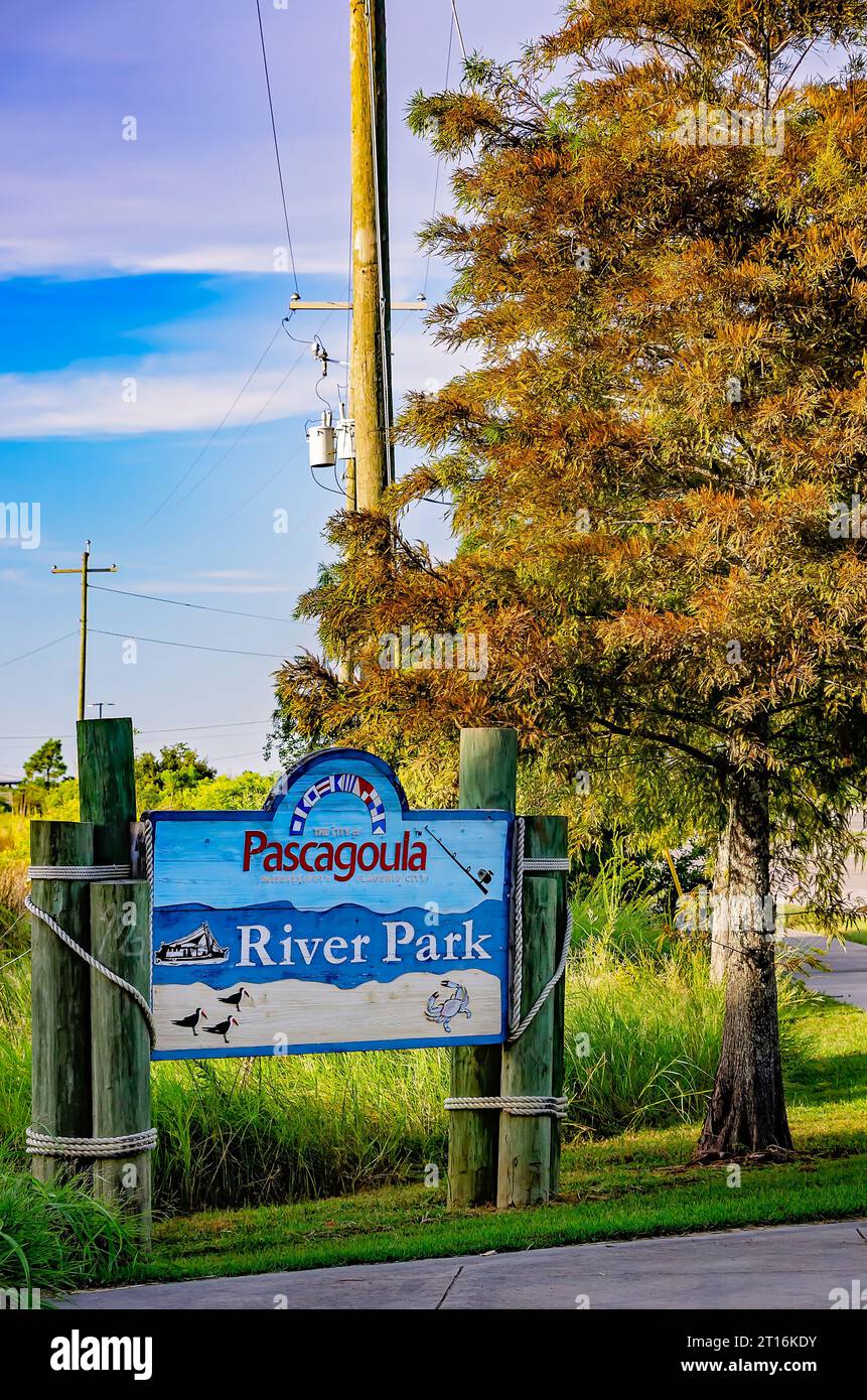 Pascagoula river park sign hires stock photography and images Alamy