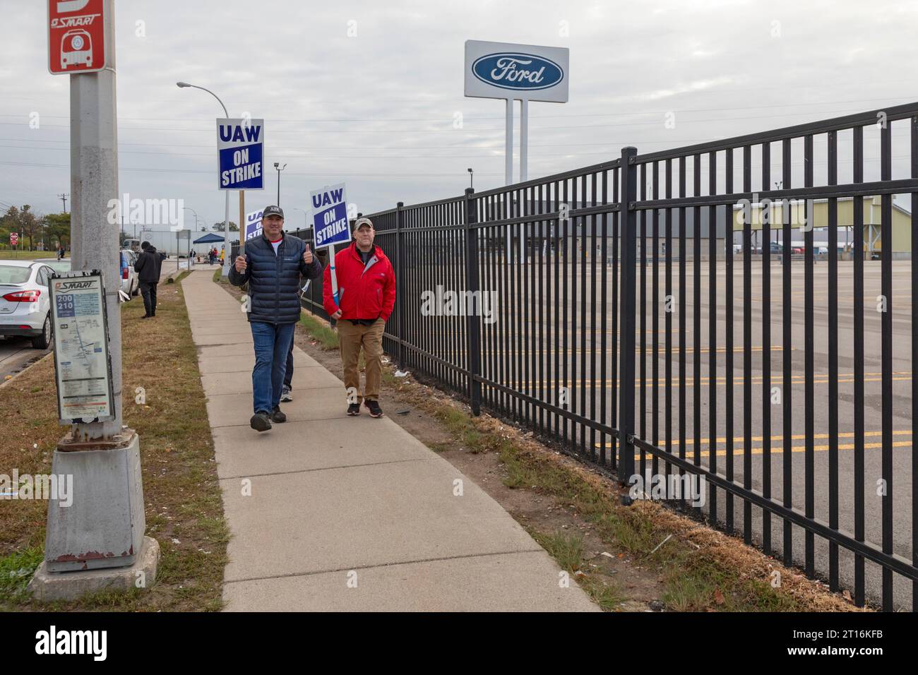 Wayne, Michigan, USA. 11th Oct, 2023. Members of the United Auto Workers picket Ford's Michigan Assembly Plant as their strike against Ford, Stellantis, and General Motors ends its first month. Credit: Jim West/Alamy Live News Stock Photo