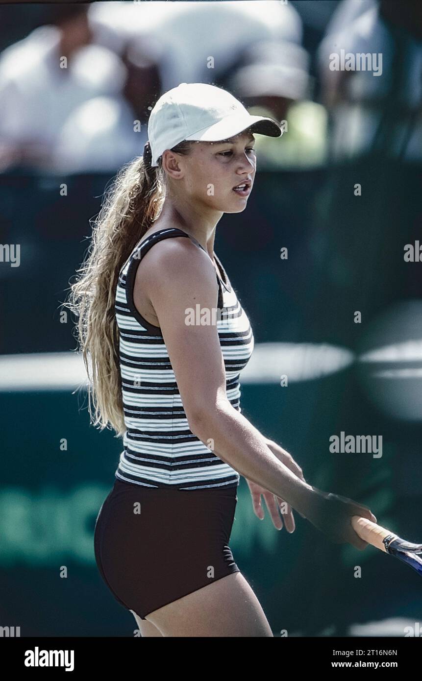 Anna kournikova tennis hi-res stock photography and images - Alamy