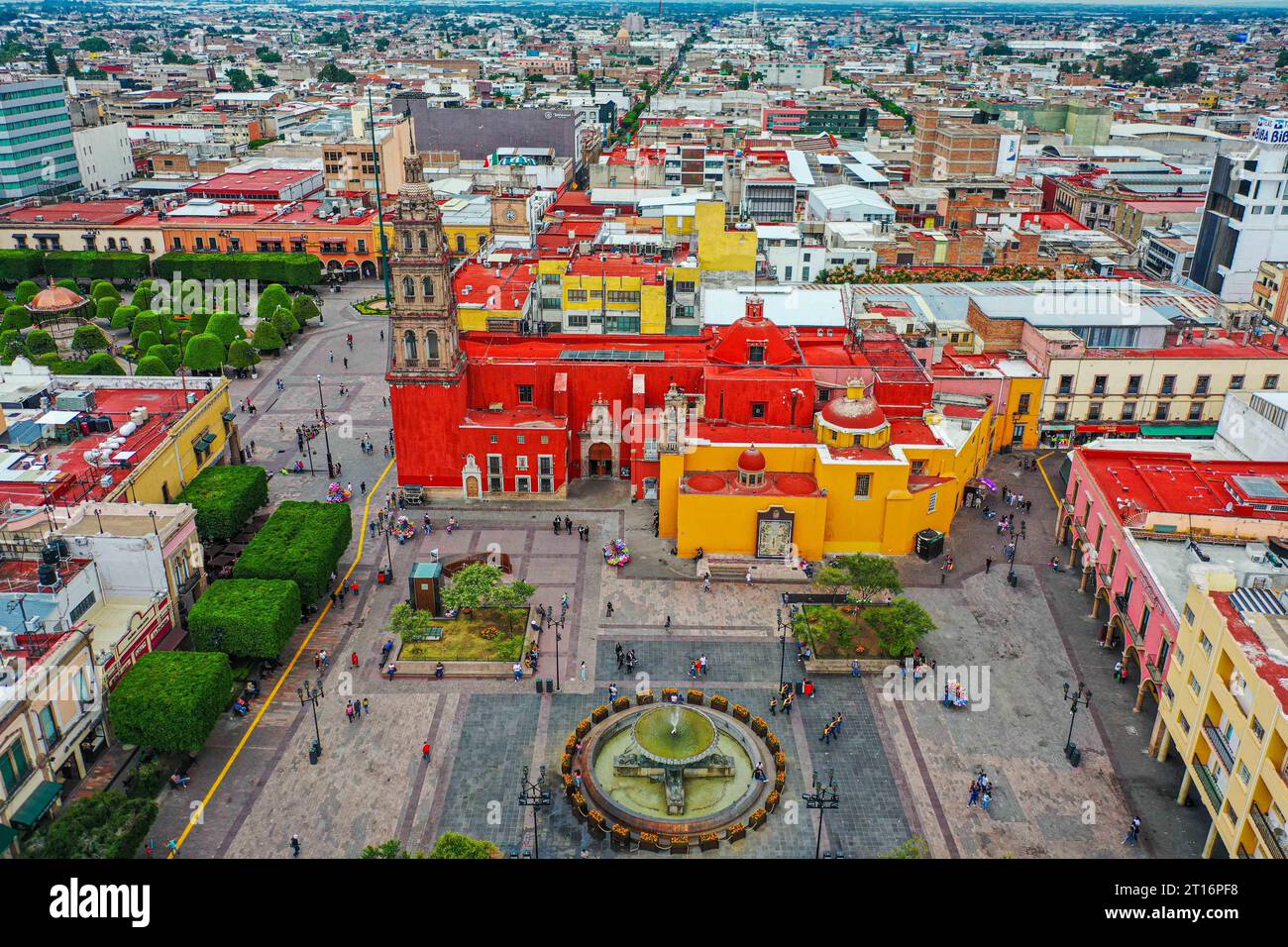 Fountain of the Lions, Parroquia del Sagrario, main square and garden ...