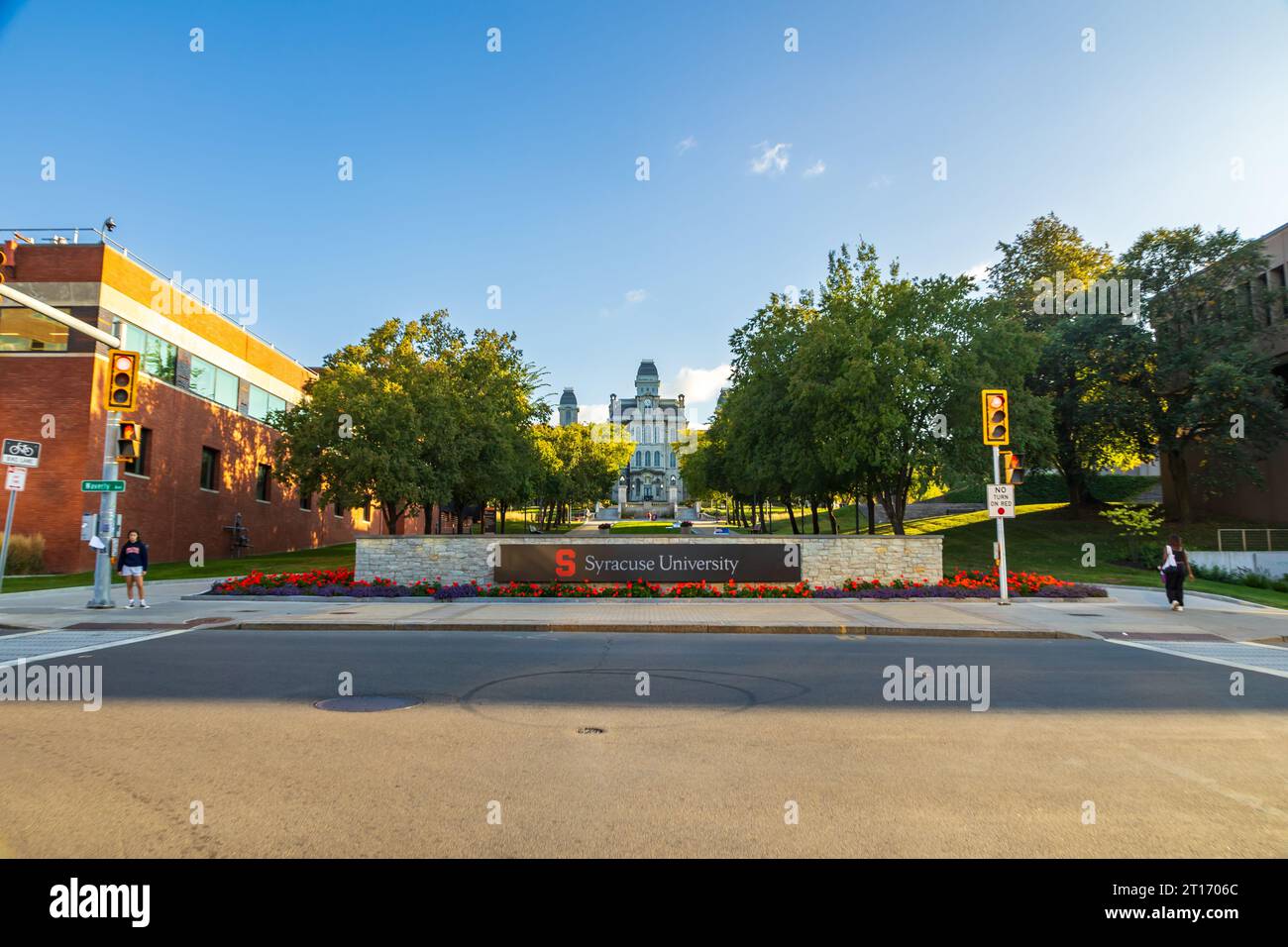 Syracuse, NY - September 30, 2023: Syracuse University sign on campus Stock Photo