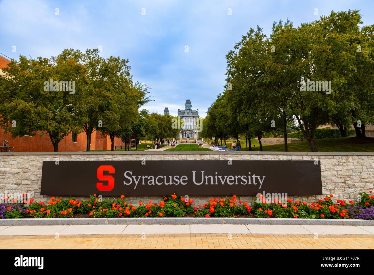 Syracuse, NY - September 29, 2023: Syracuse University sign on campus Stock Photo