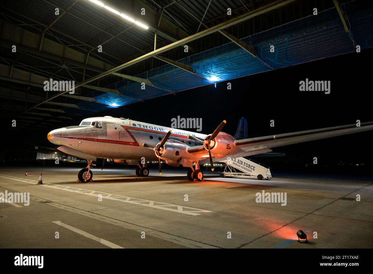 C54 hi-res stock photography and images - Alamy