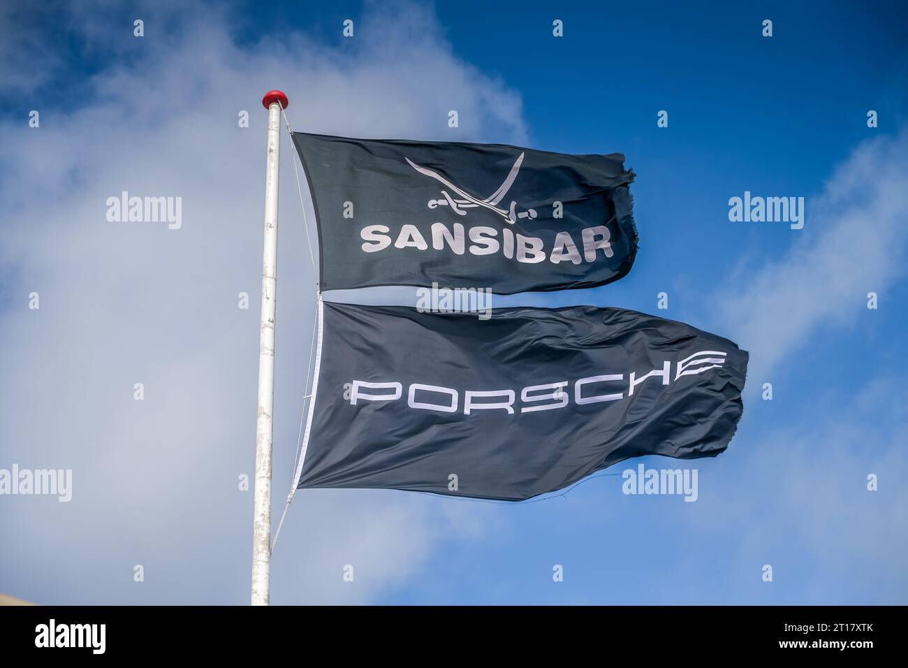 Flagge, Porsche, Restaurant Sansibar, Hörnum, Sylt, Schleswig-Holstein, Deutschland Stock Photo