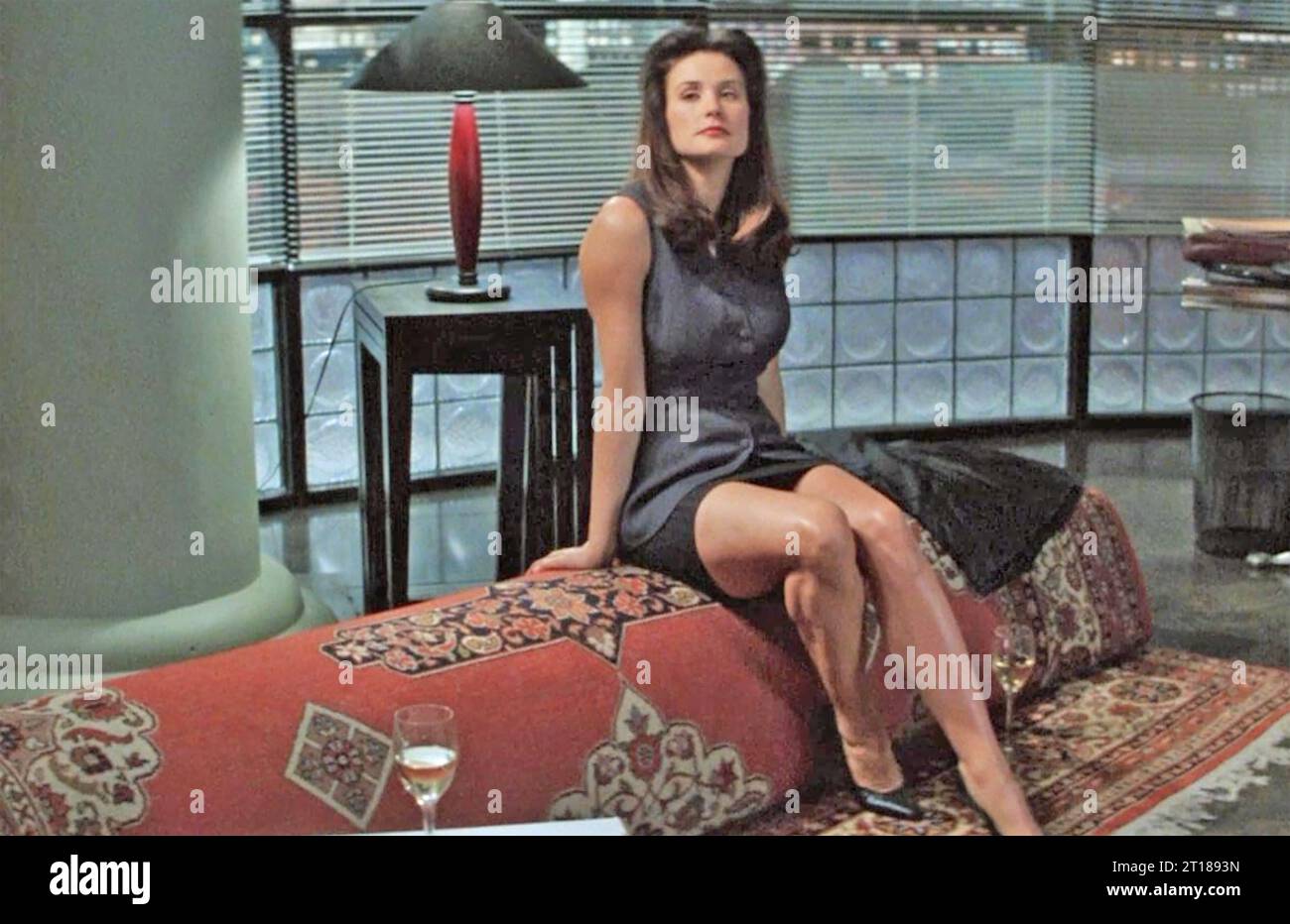 disclosure-1994-warner-bros-film-with-demi-moore-2T1893N.jpg