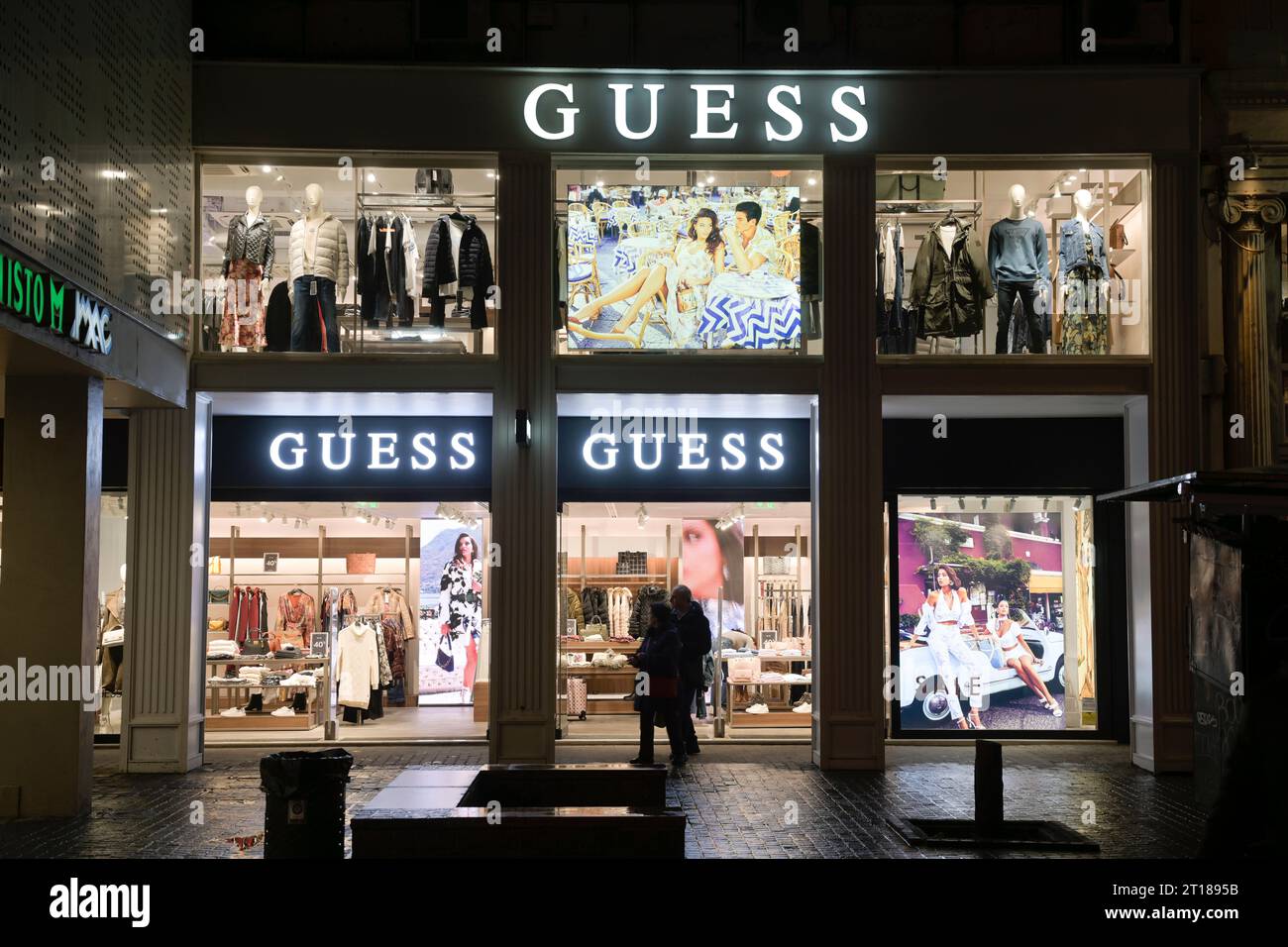 Guess Filiale EinkaufstraBe Ermou Athen Griechenland Stock Photo Alamy