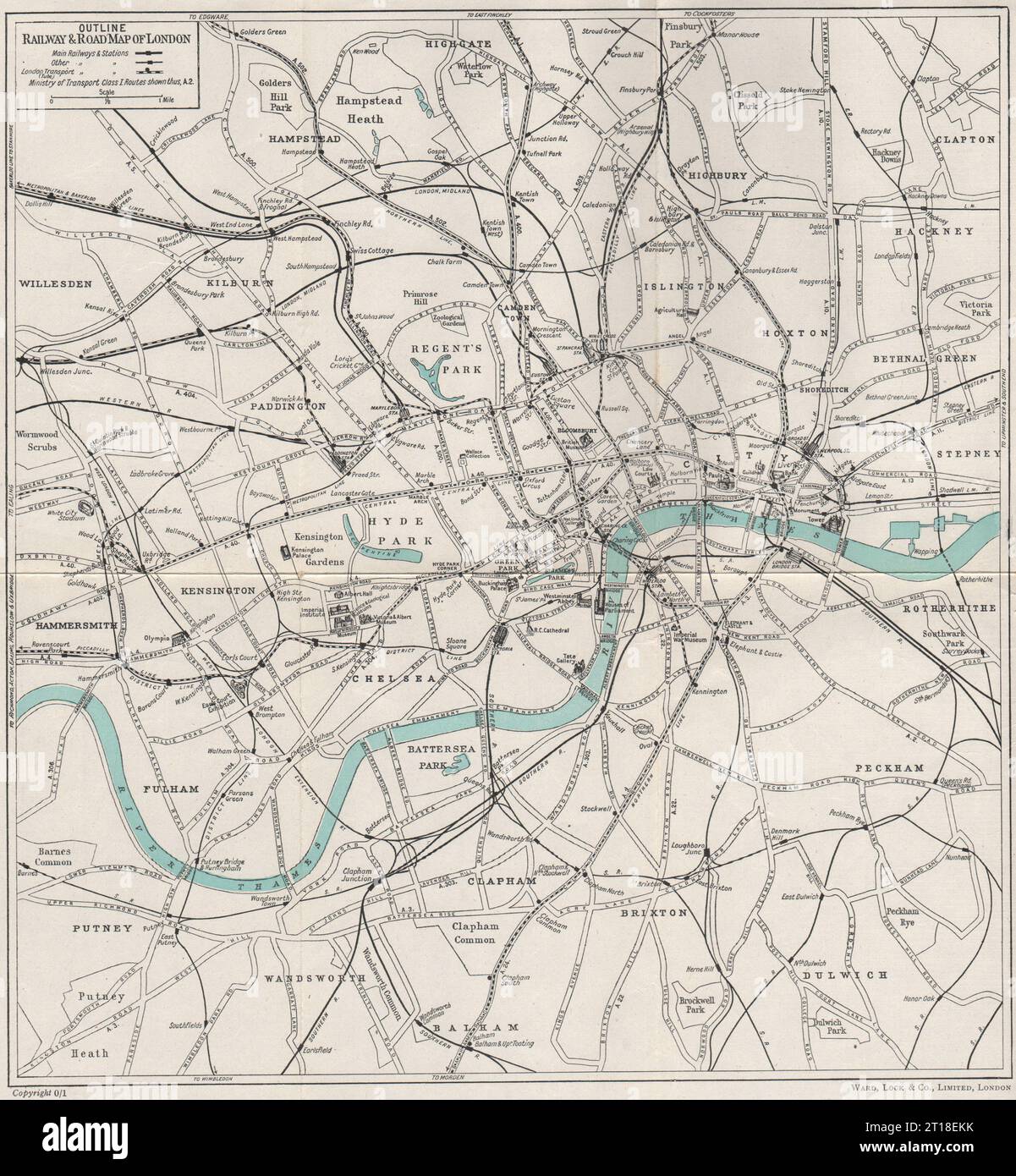 CENTRAL LONDON RAILWAY & ROAD MAP. Underground tube. WARD LOCK 1951 old Stock Photo