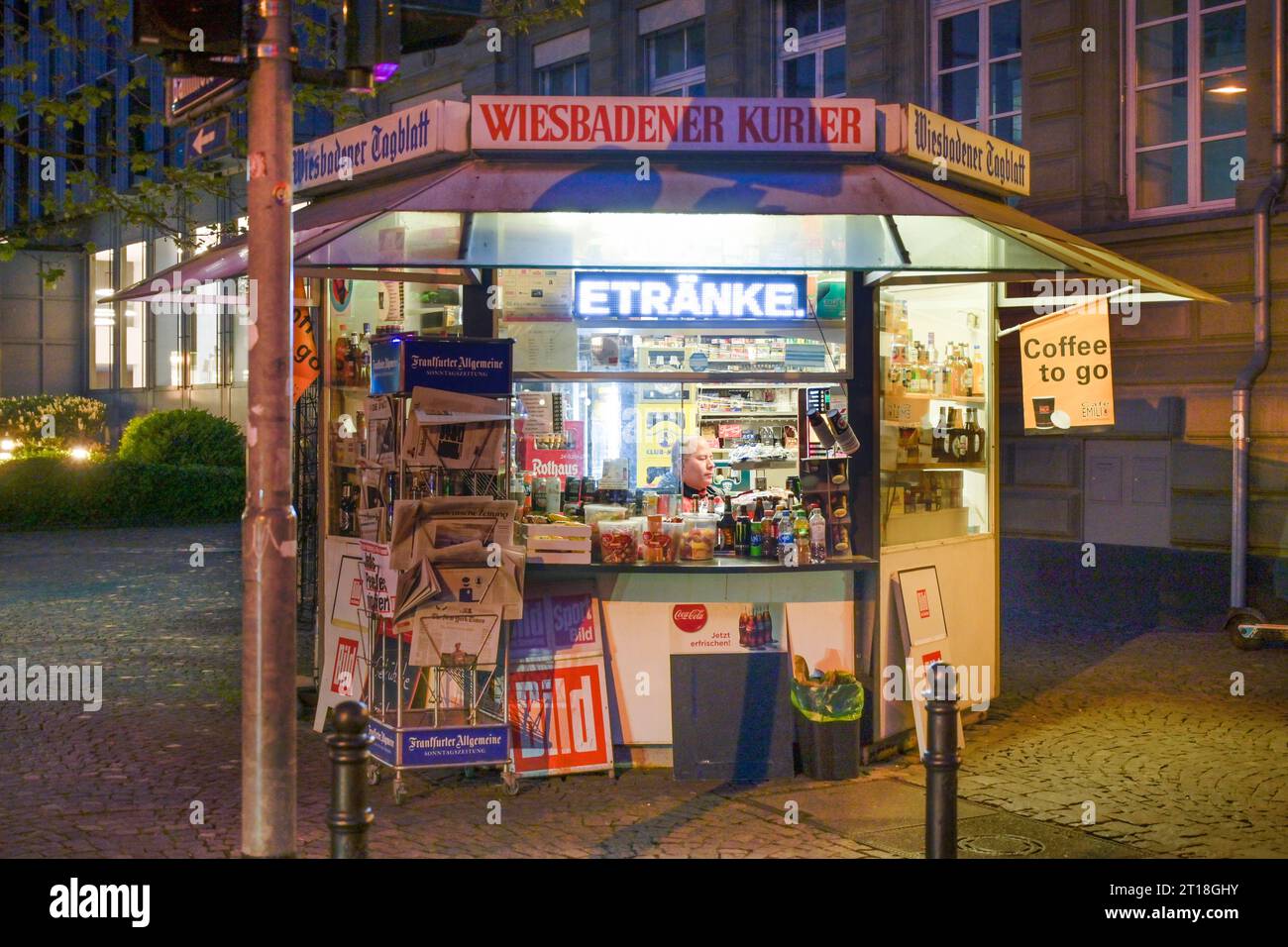 Späti Kiosk, Bahnhofstraße, Wiesbaden, Hessen, Deutschland Stock Photo