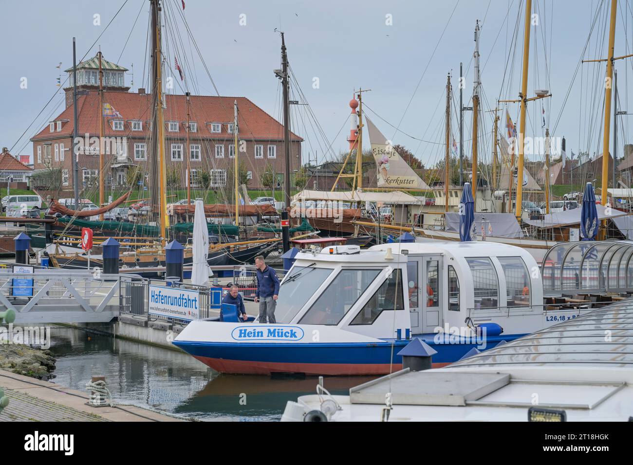 Hafenrundfahrt, Alter Hafen, Bremerhaven, Deutschland Stock Photo - Alamy